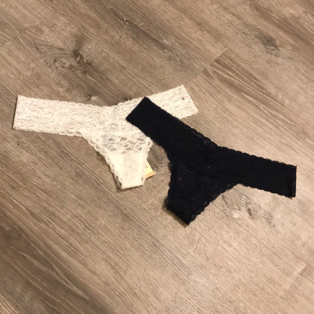 Aerie thong lot